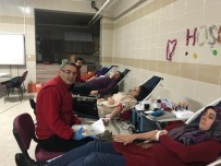 OKUL MÜDÜRÜ - Öğretmen Ve Velilerden Kan Bağışı