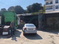 2 Bin 500 Liralık Stop Lambasını Söküp, 'İhtiyacım Vardı' Diye 5 Lira Bıraktı