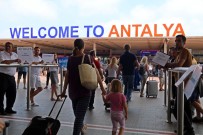 Antalya'ya Eylül Ayında 28 Ülkeden 967 Bin 855 Turist Geldi
