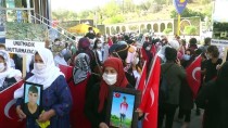 Şırnak'ta Terör Mağduru Aileler HDP İl Binası Önünde Eylem Yaptı