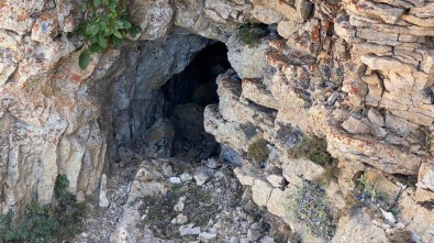 Tunceli'de Bir Mağara İmha Edildi, 1,5 Tondan Fazla Yaşam Malzemesi Ele Geçirildi
