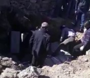 Çukurca'da Öldürülen 2 Kişi Toprağa Verildi Haberi