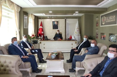 Memur-Sen Bitlis Şube Başkanı Durak Ve Yönetimi Kaymakam Yelek'i Ziyaret Etti