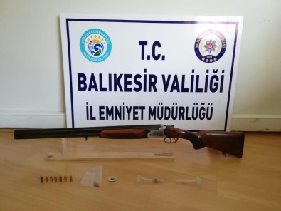 Balıkesir'de Polis 5 Silah Yakaladı