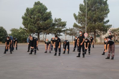 Bu Fabrikanın Çalışanları Spor Yapmadan İşinin Başına Geçemiyor