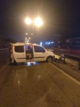 Bursa'da Hafif Ticari Araç Bariyerlere Çarptı Açıklaması 1 Yaralı