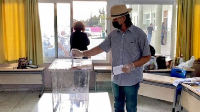 KKTC'de oy verme işlemi sona erdi! Katılım yüzde 55 oldu