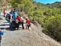 Bencik Koyu'nda Çevre Temizliği Yapıldı
