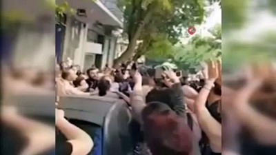 Eski Gürcistan Devlet Başkanı Saakashvili'ye Atina'da Yumruklu Saldırı
