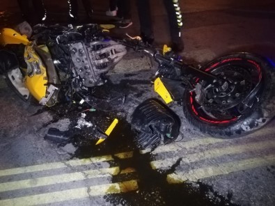 İzmir'de Motosiklet Refüje Çarptı Açıklaması 2 Yaralı