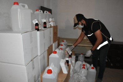 İzmir'de Sahte Alkol Satışlarında Kilit İsim Yakalandı