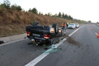 TEM'de Lastiği Patlayan Otomobil Takla Attı Açıklaması 4 Yaralı