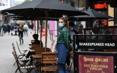 İngiltere'de Son 24 Saatte 19 Bin 724 Korona Virüs Vakası