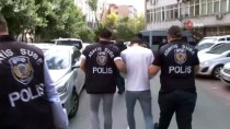 İstanbul'da Kaçak Sigara Ve Sahte İçki Operasyonunda 4 Kişi Yakalandı Haberi