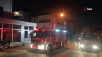 4 Katlı Binada Yangın Açıklaması Vatandaşlar Sokağa Döküldü