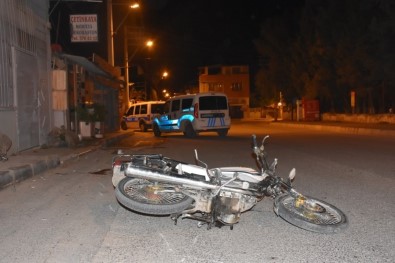 Motosikletlerine Mazot Alıp Kaçan Şahıslar Kaza Yaptı Açıklaması 2 Yaralı