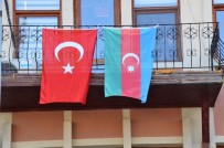 Belediye Binasına Azerbaycan Ve Türk Bayrakları Asıldı