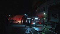 Beşiktaş'ta Yangında Mahsur Kalan Yaşlı Vatandaş  Kurtarılarak Hastaneye Kaldırıldı
