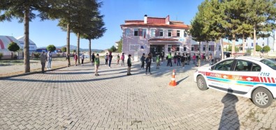 Emirdağ'da Servis Sürücülerine Jandarmadan Korona Bilgilendirmesi Yapıldı