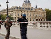 FRANSA - Fransa'da hareketli saatler! Başını kesti...!!!