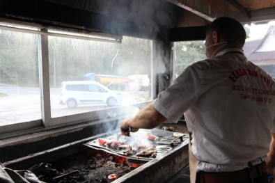 TEM Otoyolu Kapandı Bolu Dağı Esnafı Eski Günlerine Geri Döndü