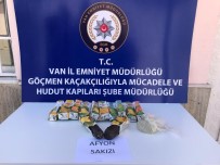Van'da 43 Göçmen Yakalanırken, 11 Kilo Da Uyuşturucu Ele Geçirildi