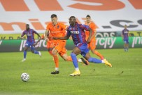 Başakşehir, Trabzonspor'u Deplasmanda 2-0 Yenerek Ligdeki İlk Galibiyetini Aldı