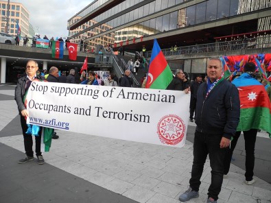 İsveç'te Ermenistan'ın Azerbaycan'a Saldırıları Protesto Edildi