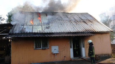 Samsun'da Bağ Evinde Yangın