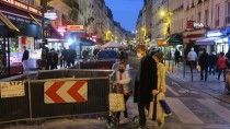 Fransa'da 8 Büyükşehirde Sokağa Çıkma Yasağı Başladı