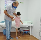 Bacağı Kesilen Özge'ye Silikonlu Protez İçin 30 Bin TL Gerekiyor