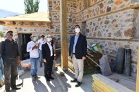 Yeşilyurt Belediyesi, Aşağıköy'deki 350 Yıllık Tarihi Camiyi Restore Etti