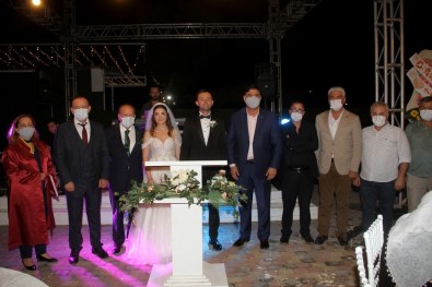 Yörükler Uzunoğlu'nun Kızının Düğünde Bir Araya Geldi