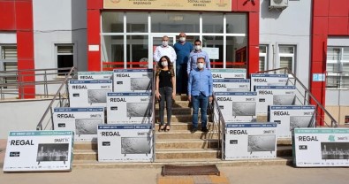 Araban'da EBA TV İzleyemeyen 15 Öğrenciye LCD Televizyon