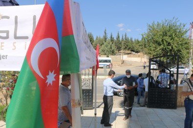 Azerbaycan'a Bayraklı Destek