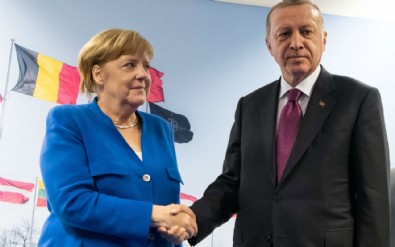 Merkel'den flaş Türkiye açıklaması! AB anlaşmasını görüşmek istiyoruz