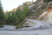 Çameli'nde Yollar Mıcırdan Temizledi Haberi