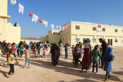 İdlib'e 200 Briket Evlik Yaşam Merkezi Kuruldu