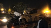 Otomobil Bariyerlere Ok Gibi Saplandı Açıklaması 1 Yaralı