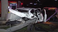 Otomobil Bariyerlere Ok Gibi Saplandı Açıklaması 2 Ağır Yaralı