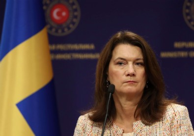 Terör destekçisi İsveç Dışişleri Bakanı Ann Linde ayağının tozuyla eli kanlı PKK’ya heyet yolladı