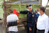 Adana'da 'Reflektör Tak Görünür Ol' Projesi