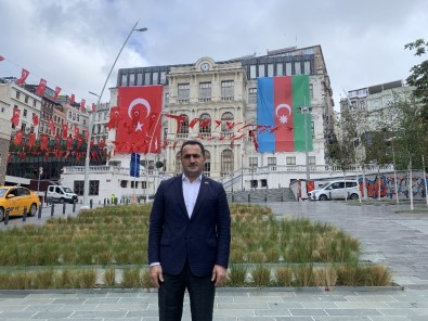 Beyoğlu Belediyesi'nden Azerbaycan'a Bayraklı Destek
