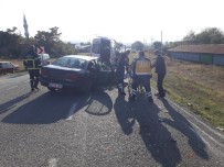 Sandıklı'da Trafik Kazası Açıklaması 2 Yaralı Haberi