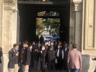 AK Parti İstanbul Milletvekili Markar Esayan'nın Cenazesi Toprağa Verildi