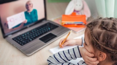 Bilim Kurulu üyesi açıkladı! Okulda olmayan çocuklarda koronavirüs vaka sayısı daha yüksek
