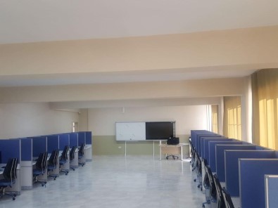 Edremit'e E-Sınav Merkezi Kazandırıldı