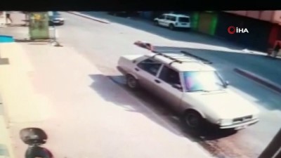 Adana'da Yayaya Çarpıp Kaçan Motosikletin Sürücüsü Güvenlik Kamerası Sayesinde Yakalandı