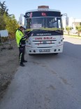 Burhaniye'de Polis Toplu Taşıma Araçlarını Denetledi
