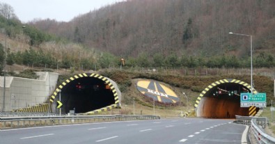 Kritik geçiş noktası ulaşıma kapandı!